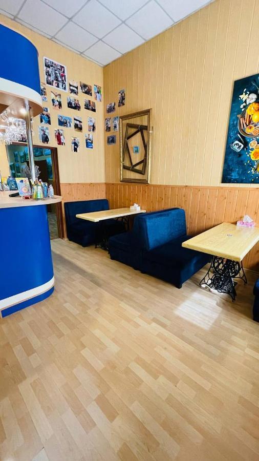 Арт-Вокзал Hotel Krivij Rih Kültér fotó