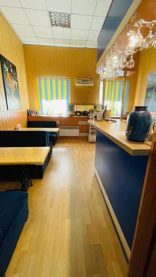 Арт-Вокзал Hotel Krivij Rih Kültér fotó