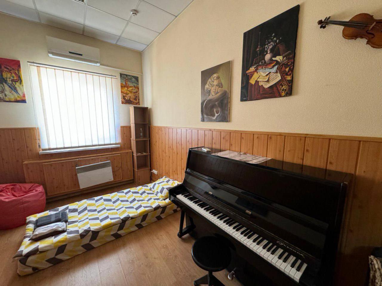 Арт-Вокзал Hotel Krivij Rih Szoba fotó